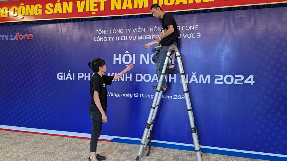 Thi công lắp đặt Banner hội nghị sự kiện - Huỳnh Nhật Tân